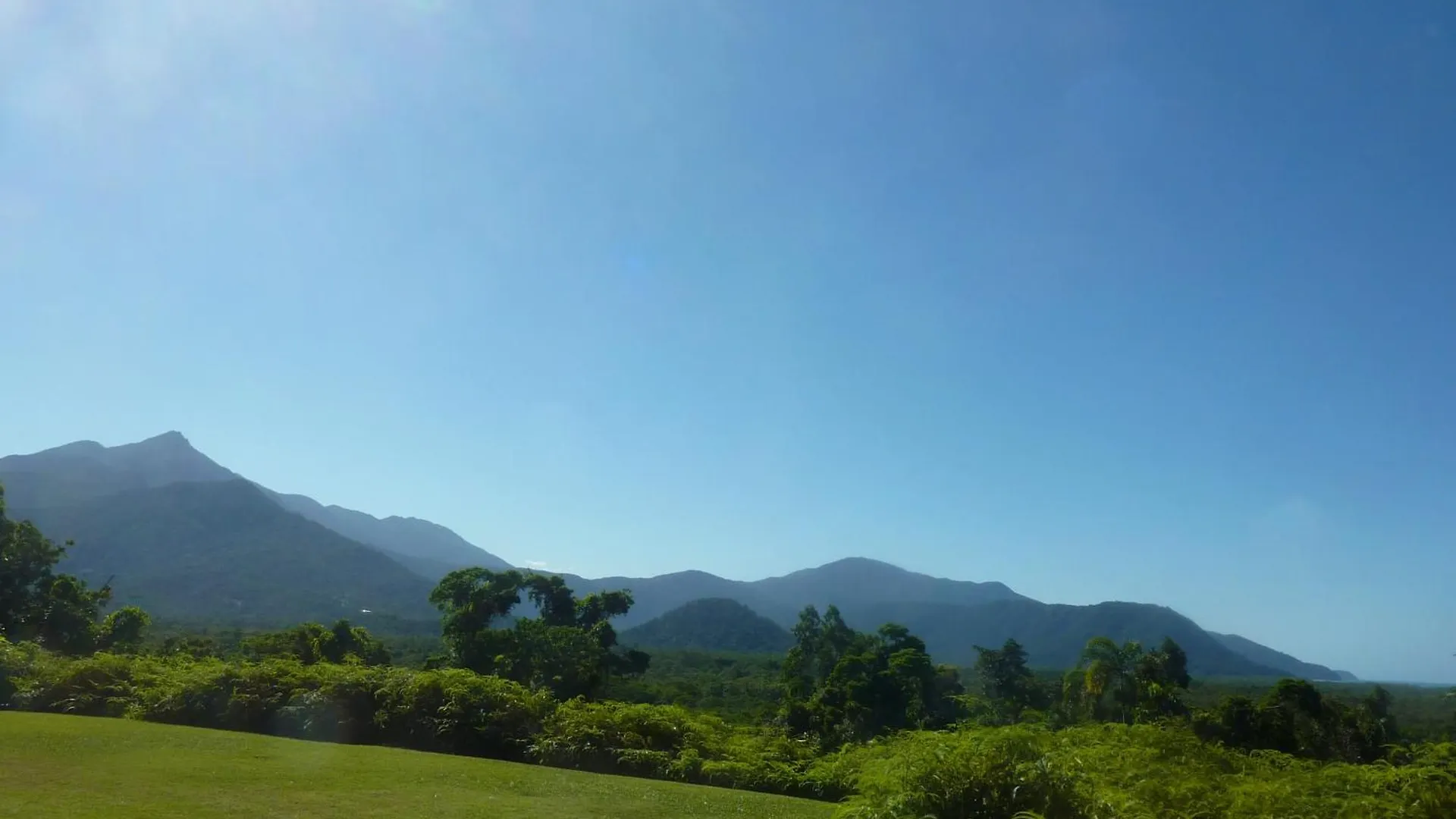 Daintree Holiday Homes - La Vista Cow Bay Australia